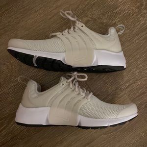 Nike Air Presto, 7, NWT, light bone/white